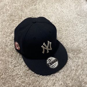 yankees hat. new condition